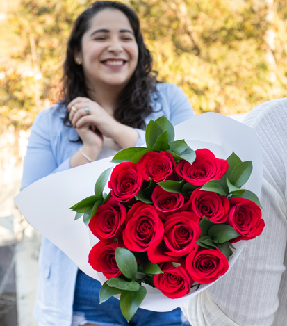 Bouquet con 12 Rosas - Flores a Domicilio